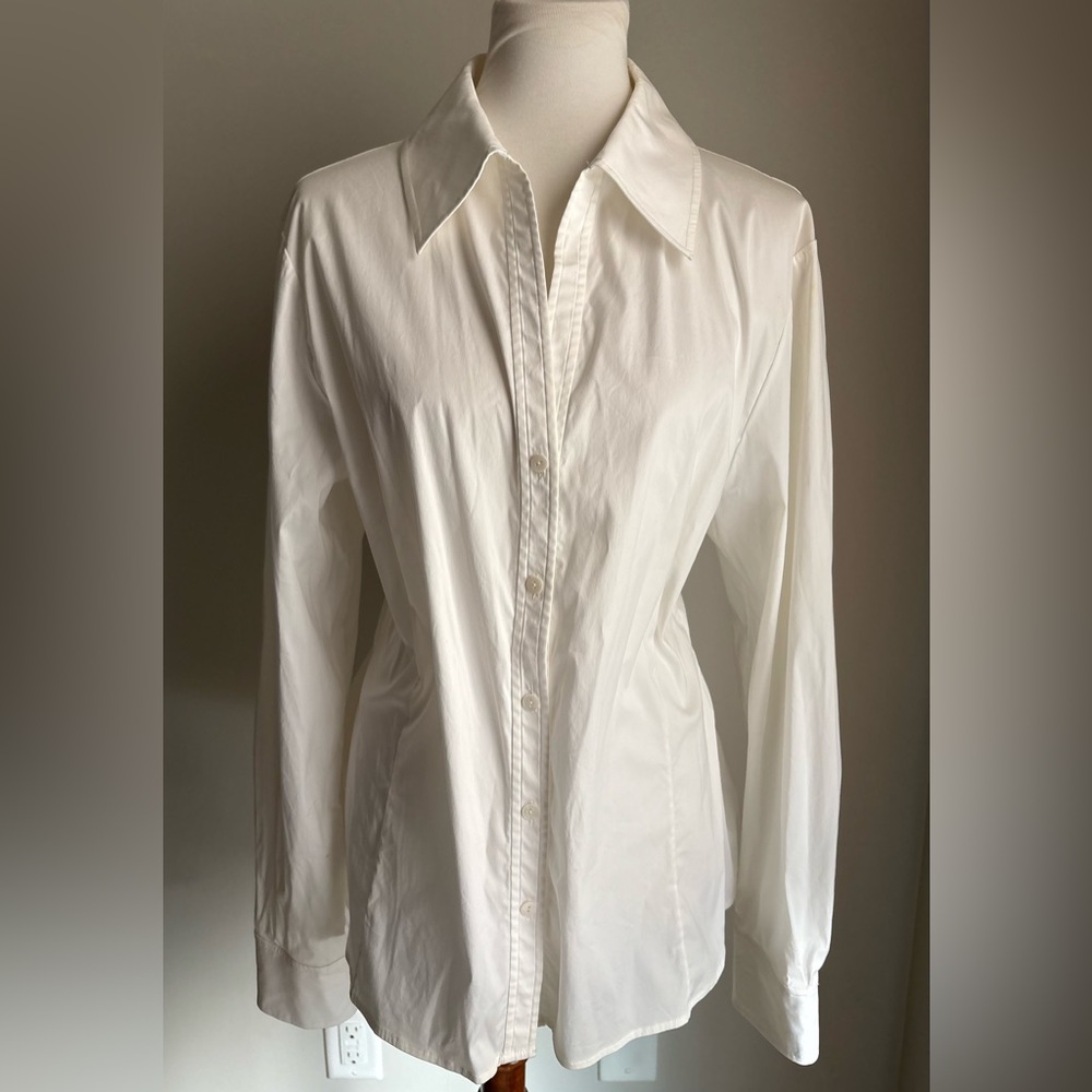 St.John Collared Button Up Long Sleeve Cotton Blend Shirt In White Size